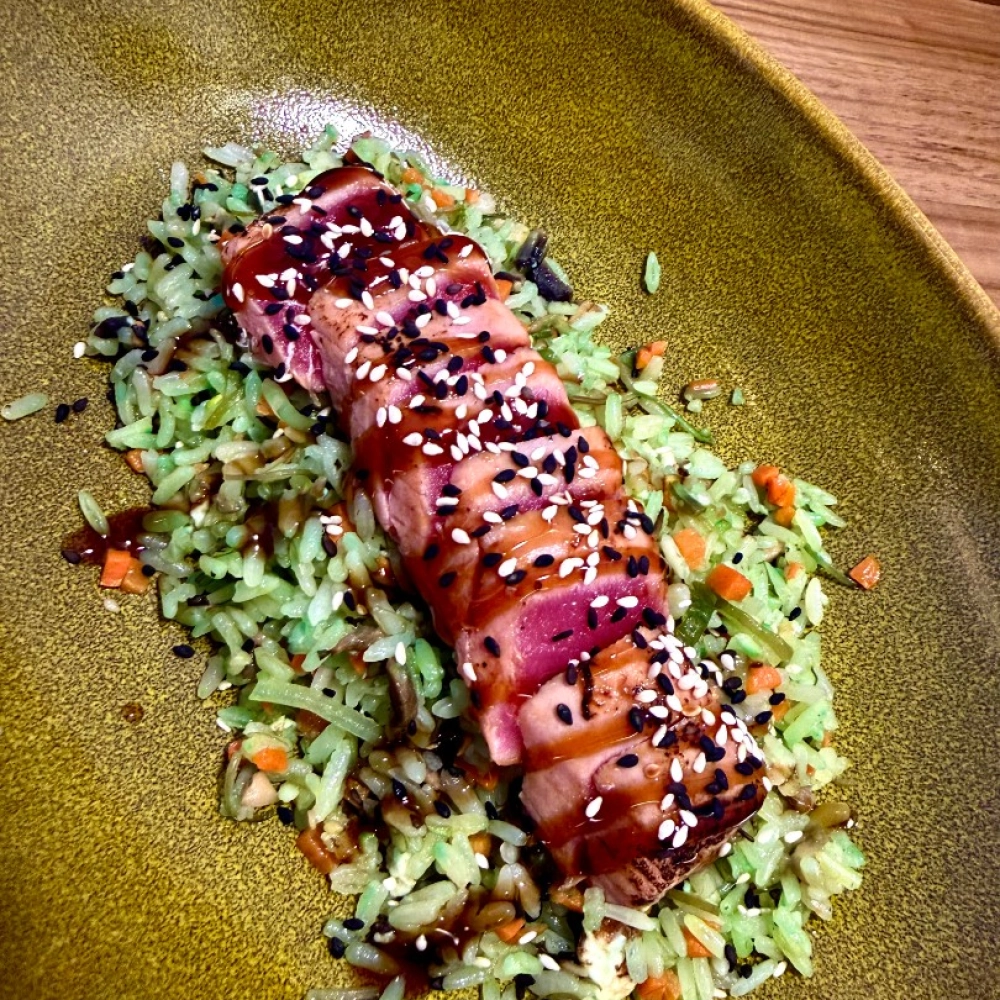 Жареный рис с тунцом