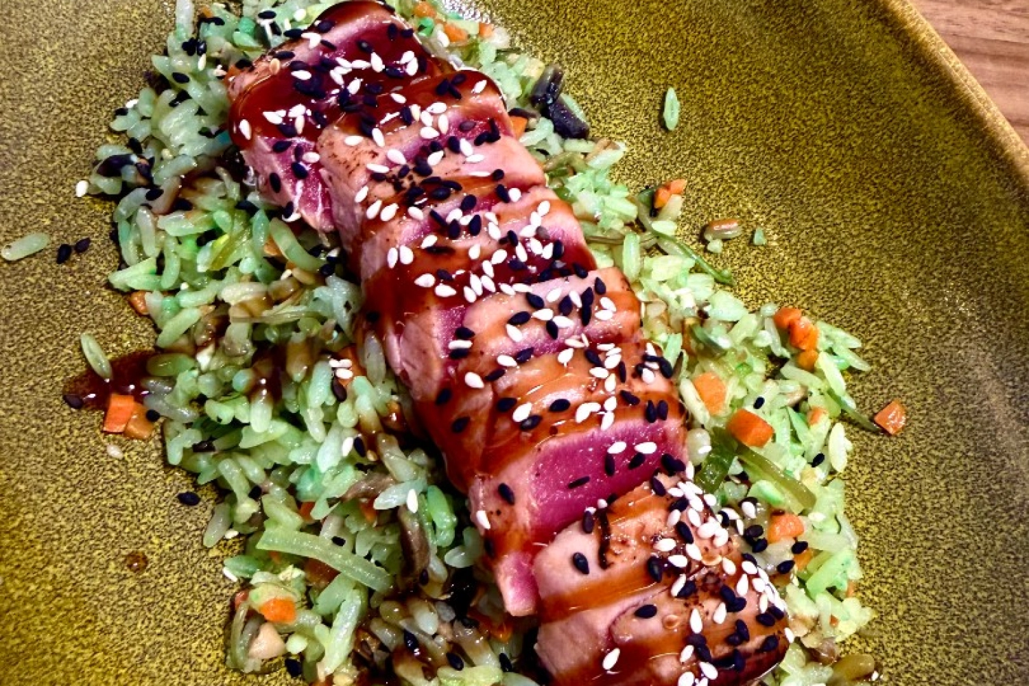 Жареный рис с тунцом