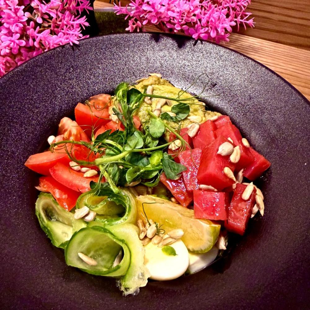 Болл с тунцом