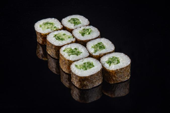 Хосомаки с огурцом