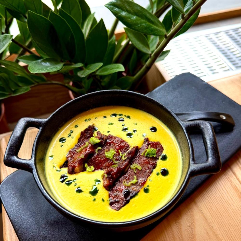 Крем суп кукурузный с говяжьими ребрышками