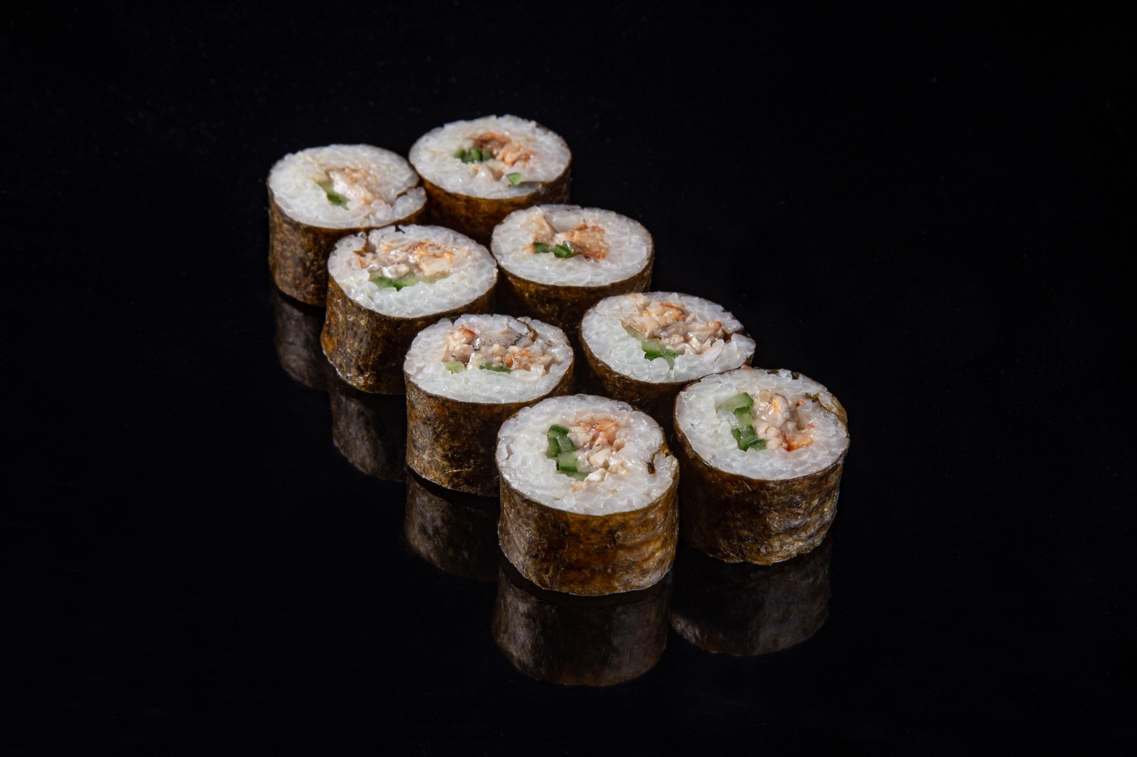 Хосомаки с угрем